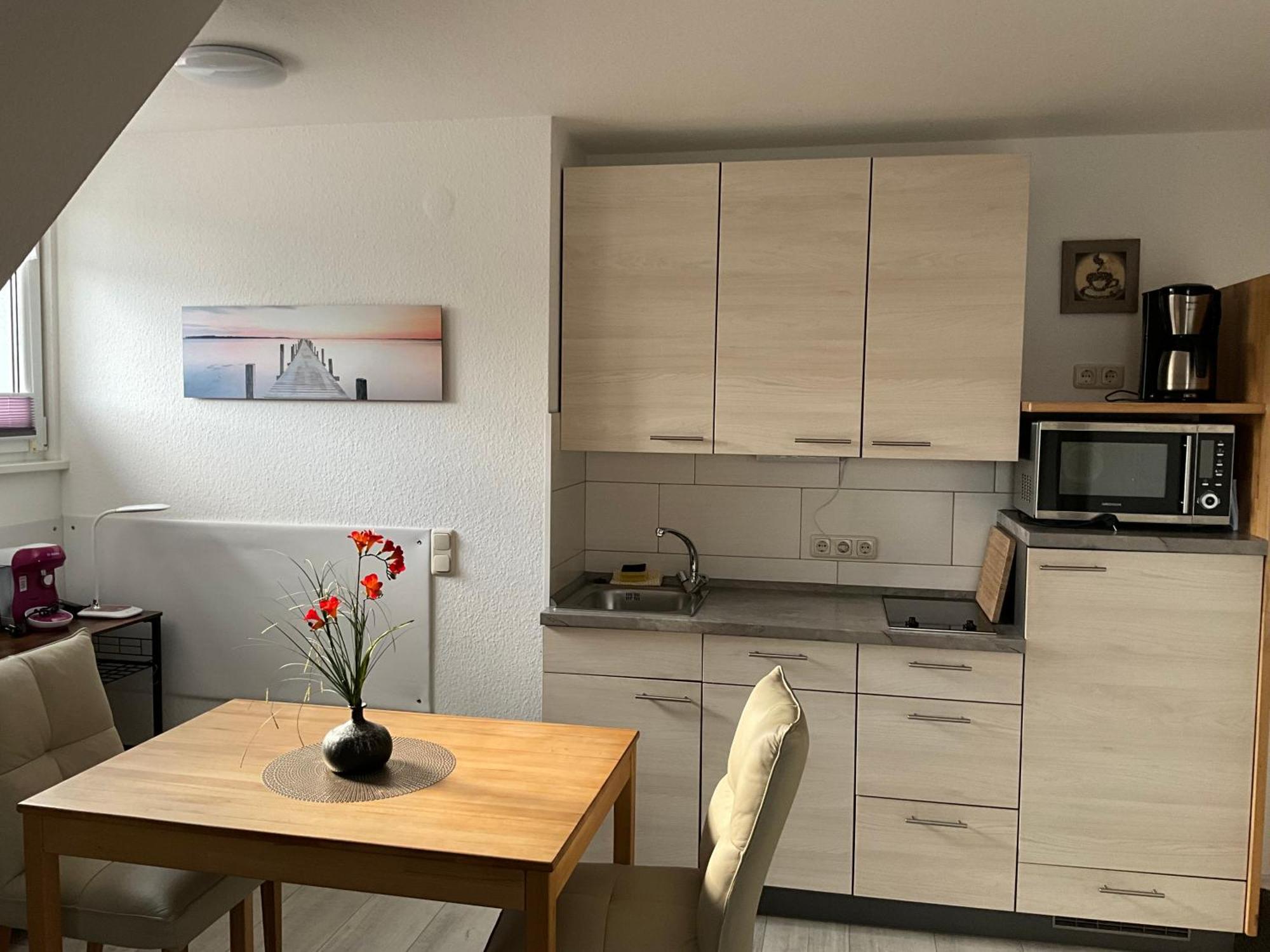 Apartment Seestern Mit Kleinem Suedbalkon, 100m Zum